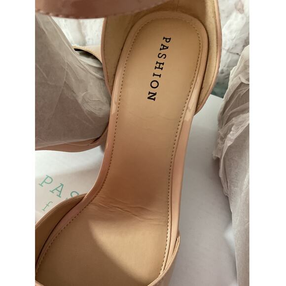 Pashion Footwear 7.5 The D'Orsay 4" Block Heel, Interchangeable Heels Sand - Picture 7 of 9